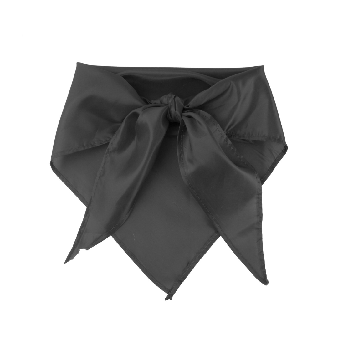 Czarna bandana z opcją nadruku. Poliestrowa, związana bandana.