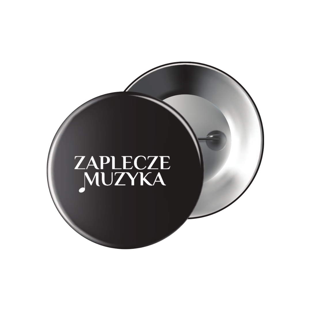 Przypinki metalowe z opcją nadruku, z przodu. Zapięcie na agrafkę.